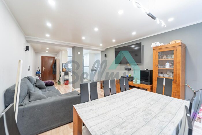 Casas en venta y pisos alquiler - 3