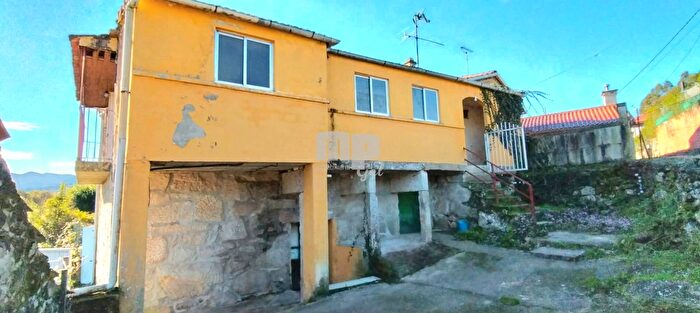 Casa en venta en Fornelos de Montes, Pontevedra de 2 habitaciones