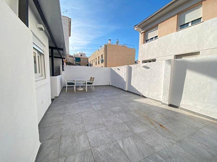 Casas en venta y pisos alquiler - 1