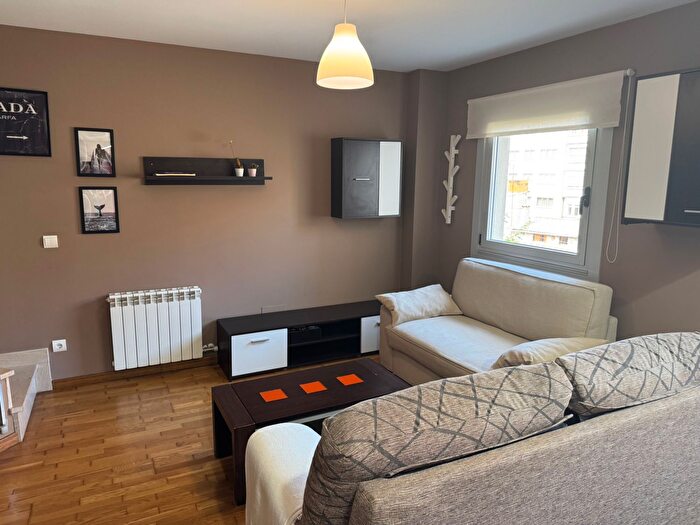 Casas en venta y pisos alquiler - 2