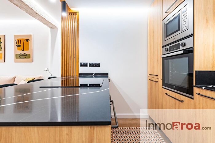 Casas en venta y pisos alquiler - 3