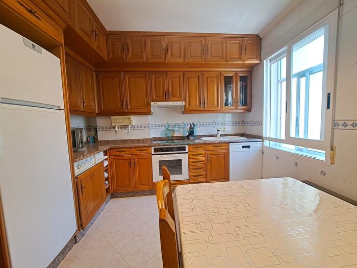 Casas en venta y pisos alquiler - 3