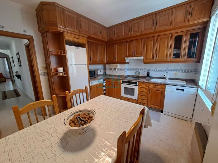 Casas en venta y pisos alquiler - 2