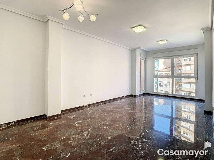 Piso en alquiler en Comunitat Valenciana, Alicante de 4 habitaciones
