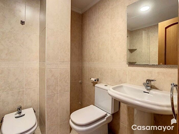 Casas en venta y pisos alquiler - 2
