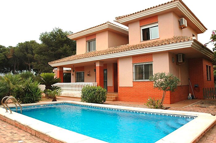 Casa en venta en Mar Menor de Cartagena Cabo de Palos, Playa Honda Playa Paraíso de 5 habitaciones