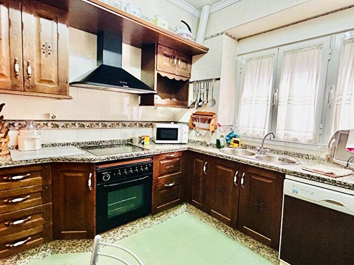 Casas en venta y pisos alquiler - 2