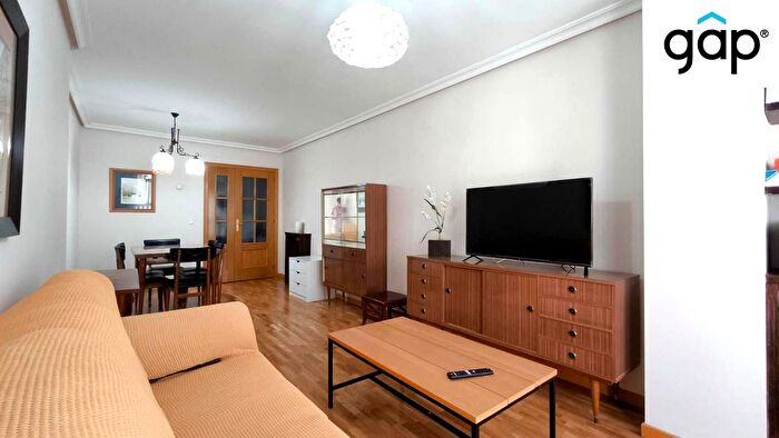 Piso en alquiler en Reyes Católicos Paseo San Antonio, Cuenca Capital de 3 habitaciones