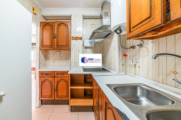 Casas en venta y pisos alquiler - 3