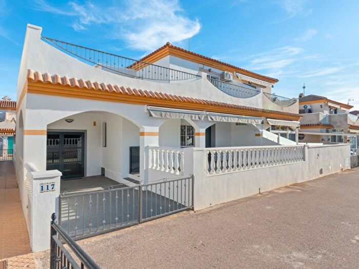 Casas en venta y pisos alquiler - 1