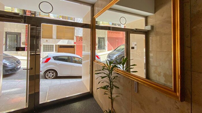 Casas en venta y pisos alquiler - 3