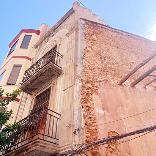 Casas en venta y pisos alquiler - 1