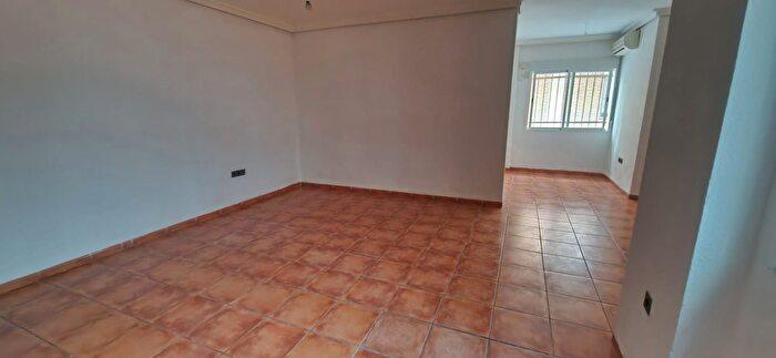 Piso en venta en Levante, Viñuela Rescatado de 2 habitaciones