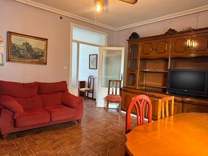 Casas en venta y pisos alquiler - 2