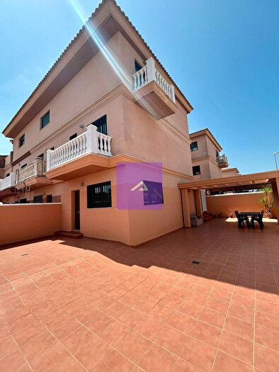 Casas en venta y pisos alquiler - 1