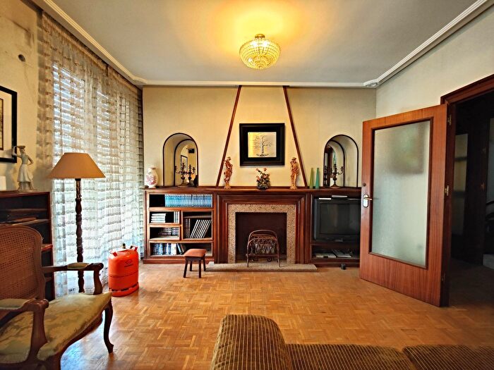 Casas en venta y pisos alquiler - 2