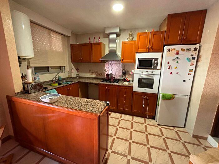Casas en venta y pisos alquiler - 2