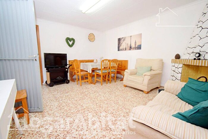 Casas en venta y pisos alquiler - 2