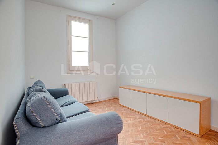 Casas en venta y pisos alquiler - 1