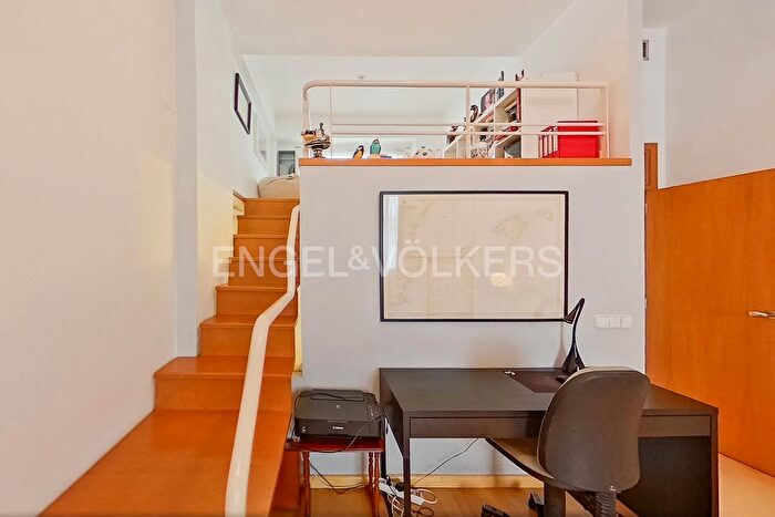 Casas en venta y pisos alquiler - 3