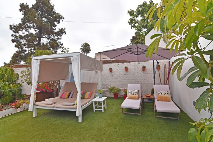 Casas en venta y pisos alquiler - 3