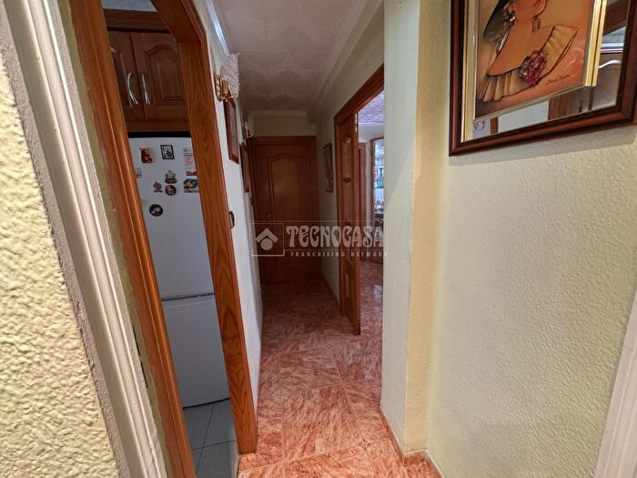 Casas en venta y pisos alquiler - 3