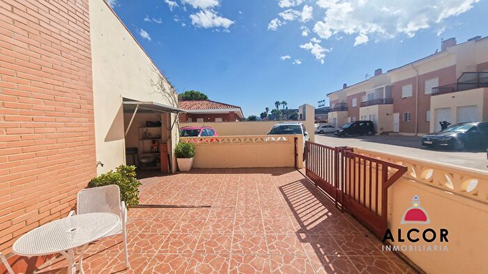 Casas en venta y pisos alquiler - 2