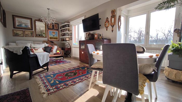 Casas en venta y pisos alquiler - 1