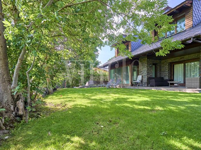 Casas en venta y pisos alquiler - 2