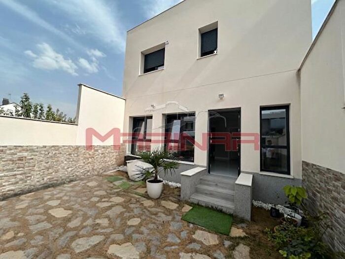 Casas en venta y pisos alquiler - 1