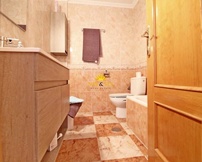 Casas en venta y pisos alquiler - 3
