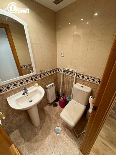 Casas en venta y pisos alquiler - 2