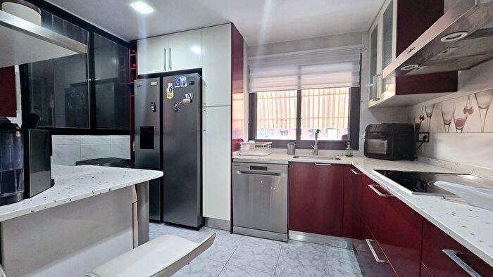 Casas en venta y pisos alquiler - 2