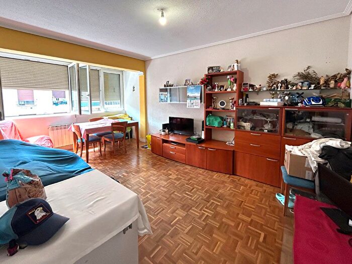 Casas en venta y pisos alquiler - 2
