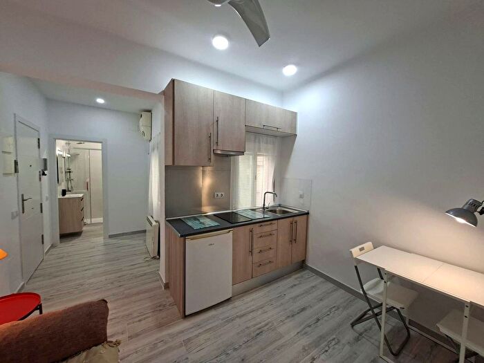 Casas en venta y pisos alquiler - 1