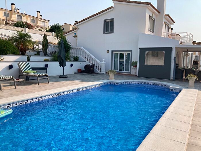 Casa en venta en Gata de Gorgos, Alicante de 3 habitaciones