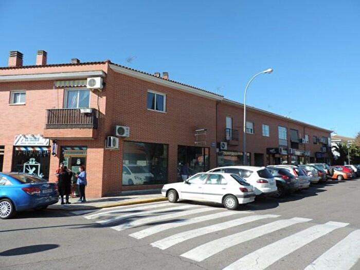 Casas en venta y pisos alquiler - 1