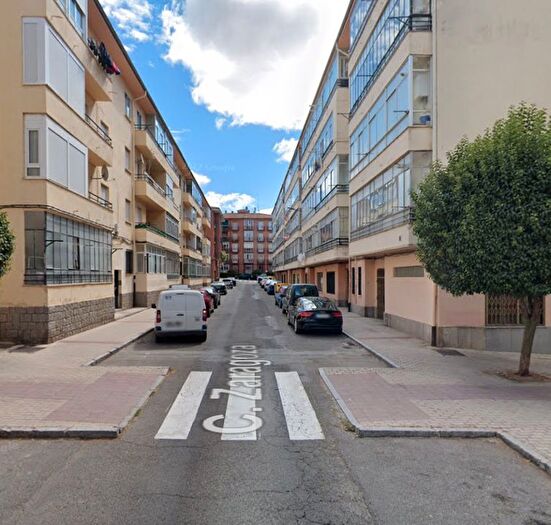 Casas en venta y pisos alquiler - 2