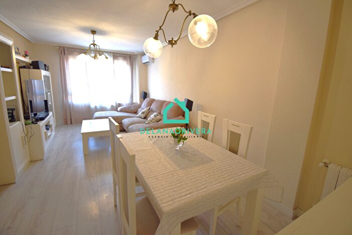 Casas en venta y pisos alquiler - 2