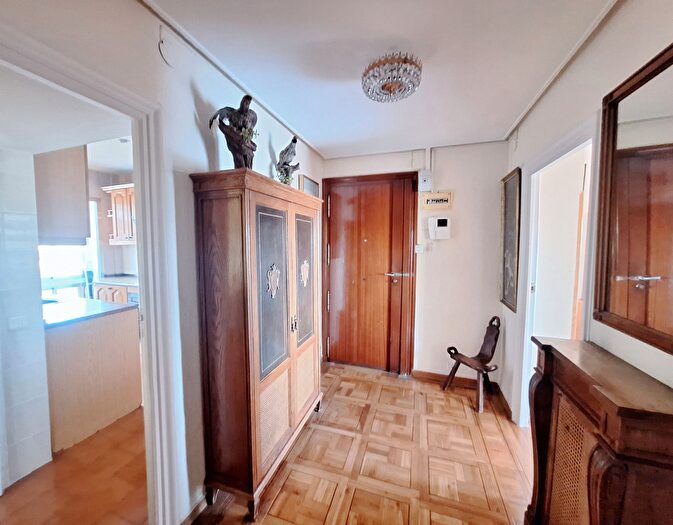 Casas en venta y pisos alquiler - 3