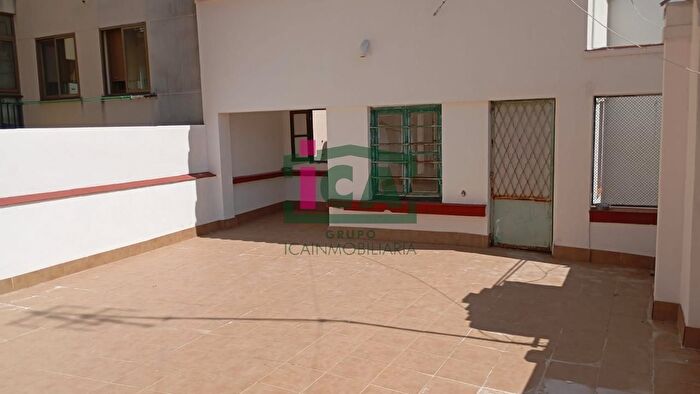 Casas en venta y pisos alquiler - 1