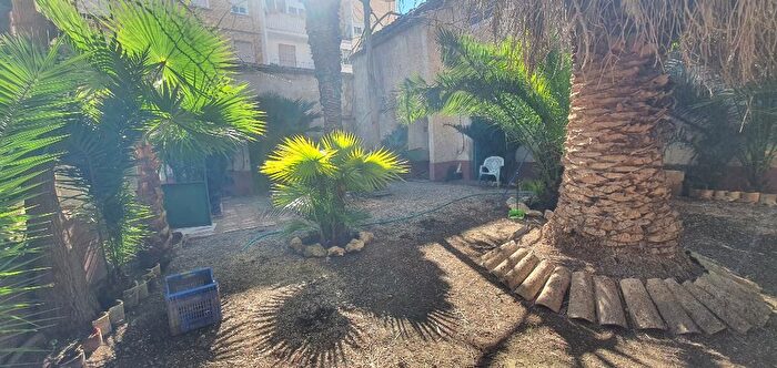 Casas en venta y pisos alquiler - 3