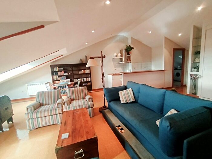 Casas en venta y pisos alquiler - 1