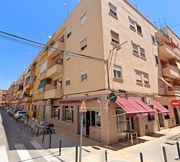 Casas en venta y pisos alquiler - 1