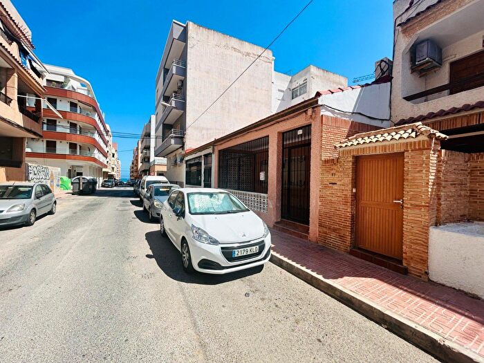 Casas en venta y pisos alquiler - 2