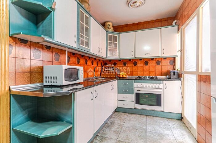 Casas en venta y pisos alquiler - 2