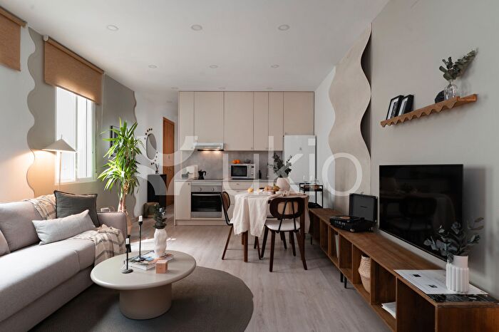 Casas en venta y pisos alquiler - 1