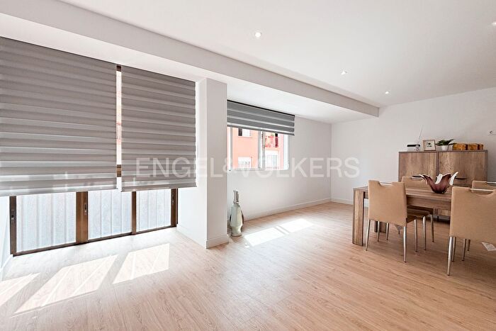 Casas en venta y pisos alquiler - 3