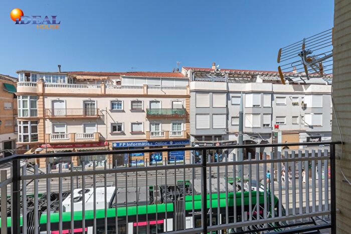 Piso en venta en Maracena, Granada de 3 habitaciones