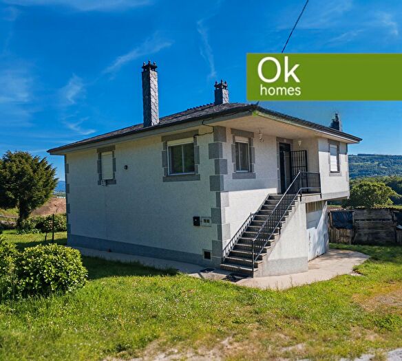 Casa en venta en Baleira, Lugo de 4 habitaciones